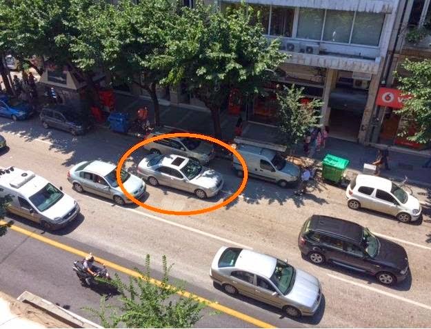 Δείτε στις ΦΩΤΟ το απίστευτο παρκάρισμα ξανθιάς Θεσσαλονικιάς με mercedes στην Τσιμισκή! [photos] - Φωτογραφία 2