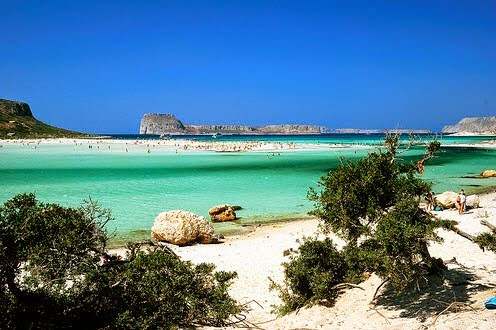 Η ταμπέλα σε ελληνική παραλία που κάνει θραύση στο διαδίκτυο... [photo] - Φωτογραφία 1