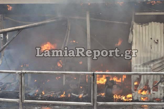 Πυρκαγιά σκόρπισε τον πανικό στο κέντρο της Λαμίας! [video] - Φωτογραφία 2