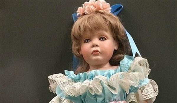 Μυστήριο με τις στοιχειωμένες πορσελάνινες κούκλες - Φωτογραφία 1