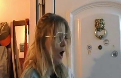 Ελληνίδα μάνα επισκέπτεται το σπίτι του φοιτητή γιου της και τρελαίνεται! [video] - Φωτογραφία 1