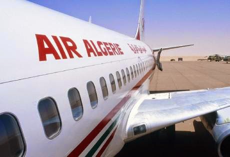 Οι πρώτες εικόνες από τα συντρίμμια του αεροπλάνου της Air Algerie - Φωτογραφία 1
