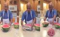 ΑΠΙΣΤΕΥΤΟ: Πως να κόψεις καρπούζι σε δευτερόλεπτα... [video]