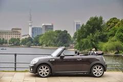 MINI Cabrio: δέκα χρόνια η επιτομή του στυλ και της ‘open-top’ οδηγικής απόλαυσης