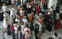 Χιλιάδες τουρίστες καταφθάνουν στην Κρήτη, κάνοντας το αεροδρόμιο να χτυπάει κόκκινο! - Φωτογραφία 5