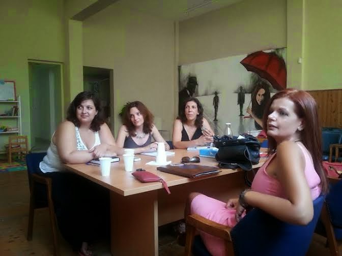 Επίσκεψη της Μαρίας Γιαννακάκη στο Συμβουλευτικό Κέντρο Κακοποιημένων Γυναικών Δραπετσώνας - Φωτογραφία 1