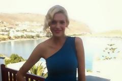 Δείτε τη Σάσα Σταμάτη όταν δούλευε στην Πρόνοια!
