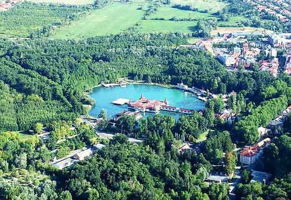 Η μεγαλύτερη γεωθερμική λίμνη της Ευρώπης - Δείτε πόσο εντυπωσιακή είναι [photos] - Φωτογραφία 4