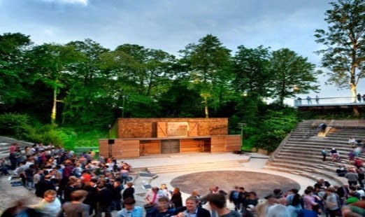 Αρχαιοελληνικό θέατρο επαναλειτουργεί σε βρετανικό σχολείο! - Φωτογραφία 1