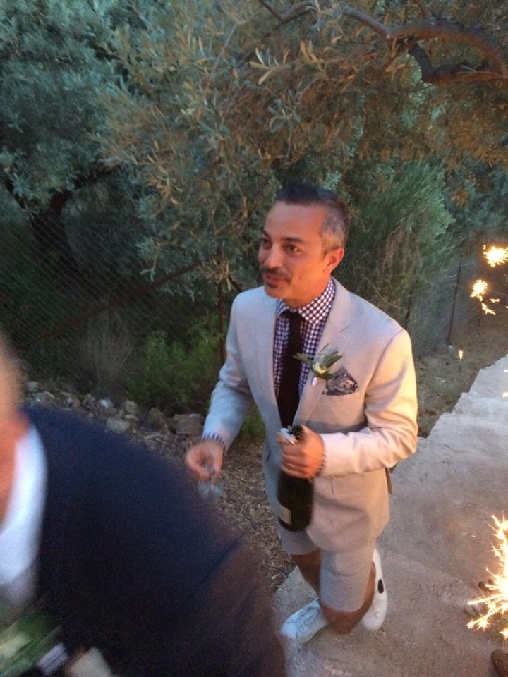 Κύπριος σκηνοθέτης παντρεύτηκε τον αγαπημένο του στη Σκόπελο [photos] - Φωτογραφία 2