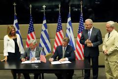 Υπογραφή Συμφώνου Στρατηγικής Συνεργασίας μεταξύ ΕΑΣ και ΑΤΚ στο Υπουργείο Εθνικής Άμυνας