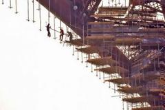 Άνθρωποι που παίζουν τη ζωή τους «Κορώνα Γράμματα»... [photos]
