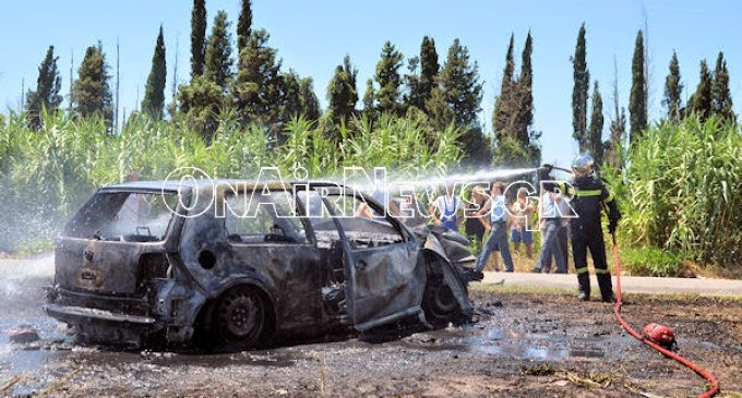 Κρυονέρι Αιτωλοακαρνανίας: Βγήκαν σώοι μέσα απο φλεγόμενο IX μετά από πρόσκρουση σε κολώνα - Φωτογραφία 1