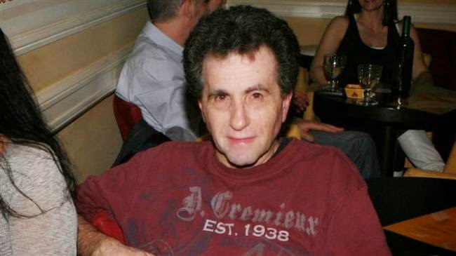 Μεγάλος τραγουδιστής δηλώνει: Το σπίτι μου δεν μου το πήρε κανείς, το πούλησα - Φωτογραφία 2