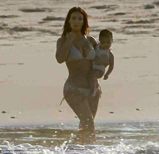 Δείτε την Kim Kardashian με μαγιό, χωρίς ρετούς! [photos] - Φωτογραφία 4