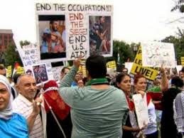 Μεγάλη διαδήλωση υπέρ των Παλαιστινίων έξω από τον Λευκό Οίκο - Φωτογραφία 1