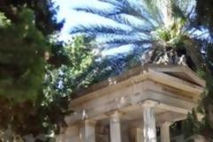 Λεηλάτησαν το  Α’ Δημοτικό νεκροταφείο Πατρών [photos]