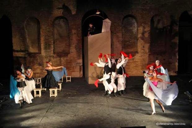Πάτρα: Δείτε φωτο από την παράσταση Λυσιστράτη με την Μαρία Καβογιάννη - Φωτογραφία 6