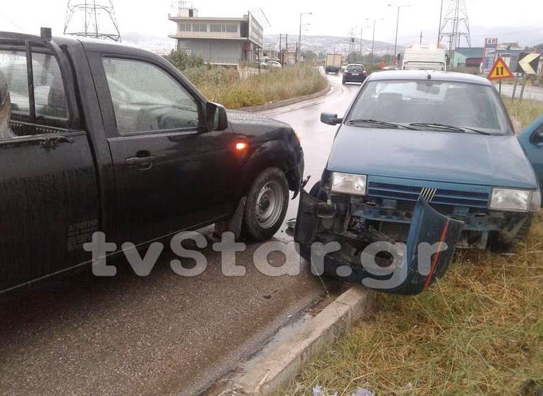 Νεαρός οδηγός τράκαρε μόλις βγήκε από το συνεργείο! [photos] - Φωτογραφία 2