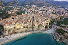 Μια πόλη χτισμένη στην άκρη του γκρεμού...