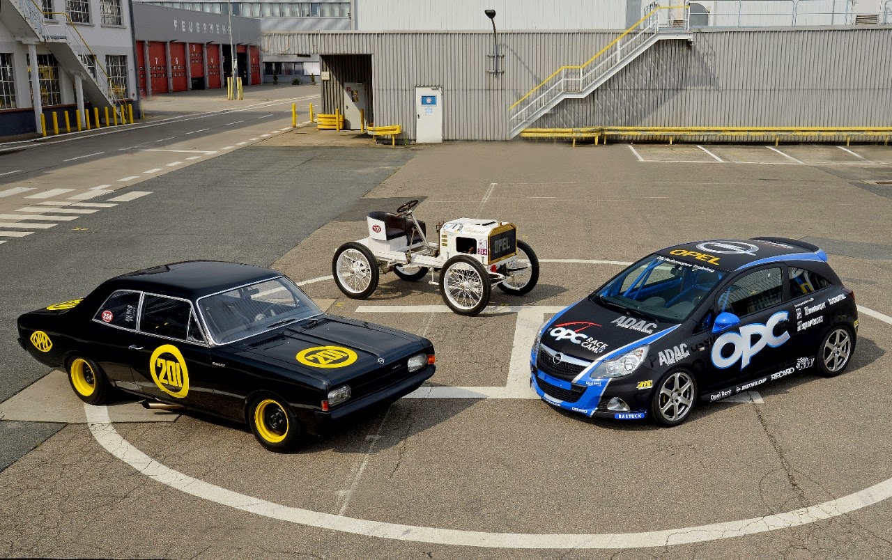 Ειδική έκθεση αγωνιστικών αυτοκινήτων Corsa -  Oldtimer Grand Prix με μοντέλα Opel - Φωτογραφία 1