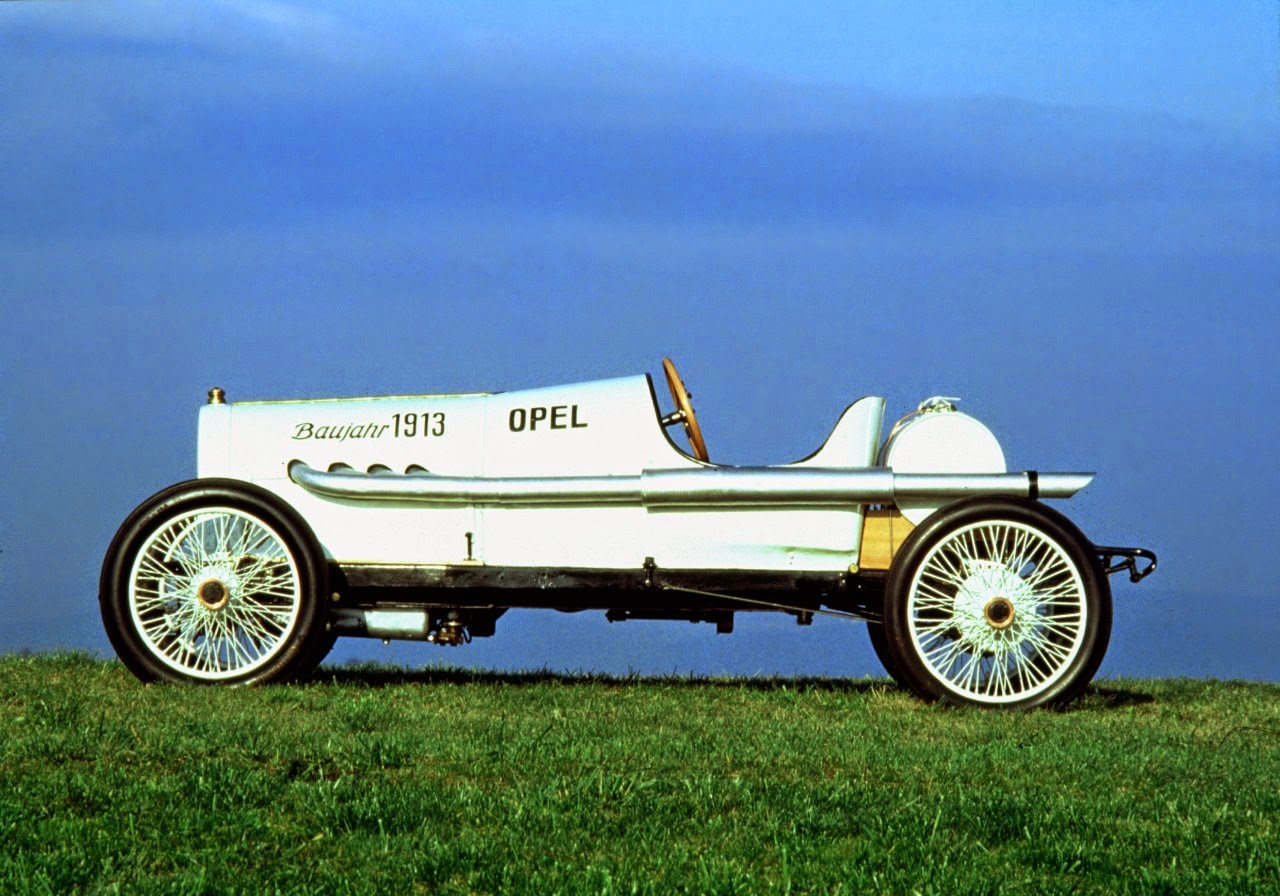 Ειδική έκθεση αγωνιστικών αυτοκινήτων Corsa -  Oldtimer Grand Prix με μοντέλα Opel - Φωτογραφία 2