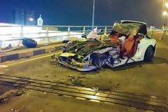 Κι όμως βγήκε ζωντανός απο την στραπατσαρισμένη Ferrari...