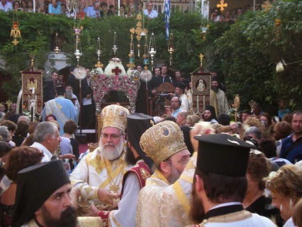 Πάτρα: Πλήθος πιστών στο Γηροκομειό για τα Εγκώμια της Παναγίας - Φωτογραφία 8