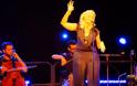 Συναυλία Νατάσσας Μποφίλιου στην Σύρο [video] - Φωτογραφία 4