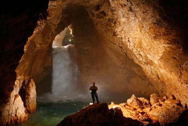 Δείτε τη βαθύτερη σπηλιά στον κόσμο! [photos] - Φωτογραφία 7