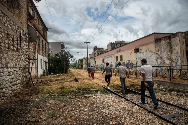 Οδοιπορικό των New York Times στη ζωή των μεταναστών της Πάτρας [photos] - Φωτογραφία 5