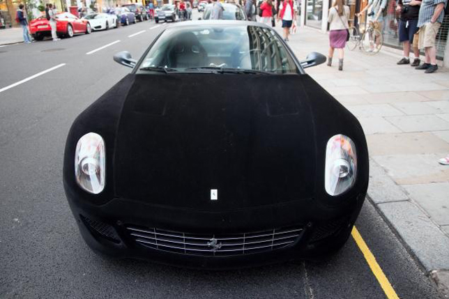 Πάρε αυτή τη Ferrari και όταν πιάσει βροχή θα κλαις με μαύρο...Βελούδο! [photos] - Φωτογραφία 5