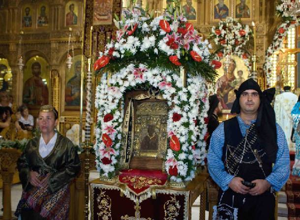 Κοσμοσυροή στις Παναγίες όλης της χώρας, όπου γιορτάστηκε με κατάνυξη η Κοίμηση της Θεοτόκου... [photos] - Φωτογραφία 3