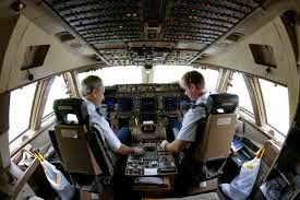 Ο πιλότος κοιμήθηκε, η συγκυβερνήτης …χάζευε, το αεροπλάνο έκανε βουτιά, αλλά τους έσωσε ο... - Φωτογραφία 1