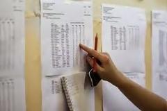 Πανελλαδικές 2014: Εκτόξευση των βάσεων στις περιζήτητες σχολές - Δείτε πίνακες