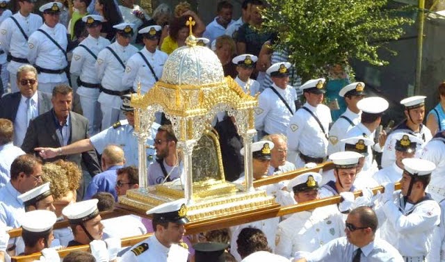 Με λαμπρότητα και κατάνυξη ο εορτασμός της Παναγίας της Τήνου - Φωτογραφία 1