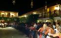 Πάτρα: Γονατιστοί στην Παναγία τη Γηροκομίτισσα - Πλήθος προσκυνητών συνέρρευσε χθες βράδυ - Φωτογραφία 3