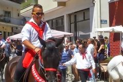 Πλούσιο φωτογραφικό υλικό από την παρέλαση των Καβαλάρηδων στη Σιάτιστα [photos]