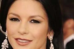 Στο σφυρί το εξοχικό της Catherine Zeta Jones... [photos]