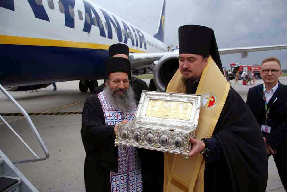 5147 - Υποδοχή λειψάνων από την Σιμωνόπετρα στην Πολωνία - Φωτογραφία 3