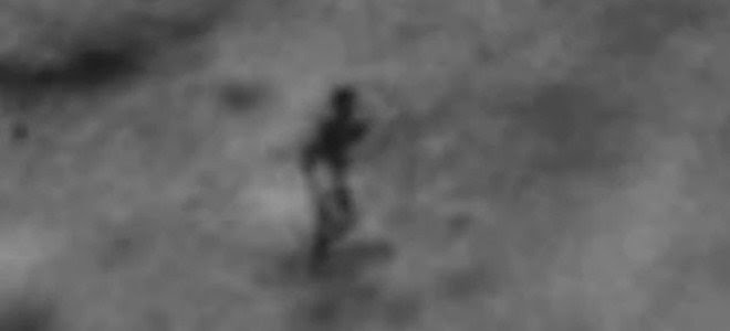 Εξωγήινος στη Σελήνη ή οφθαλμαπάτη - Η «σκιά» που περπατάει στο φεγγάρι και τρέλανε το διαδίκτυο - Φωτογραφία 1