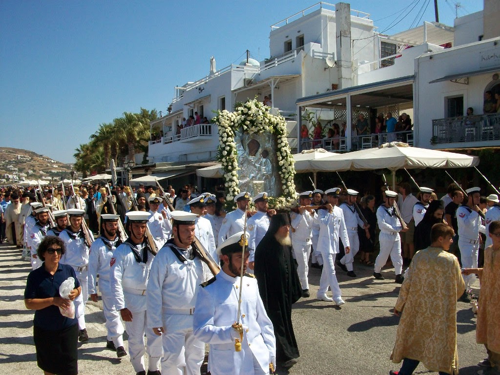 Φωτό από τον εορτασμό της Παναγίας Εκατονταπυλιανής στην Πάρο - Φωτογραφία 3