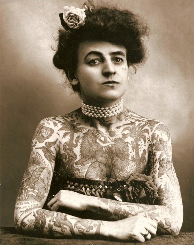 Δείτε τη γυναίκα που έκανε πρώτη φορά τατουάζ...το 1907! [photo] - Φωτογραφία 2
