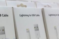 Νέες εικόνες  επαληθεύουν το νέο USB  καλώδιο