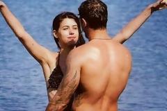 Πετρετζίκης - Demy: Οι βουτιές των ερωτευμένων! [photos]