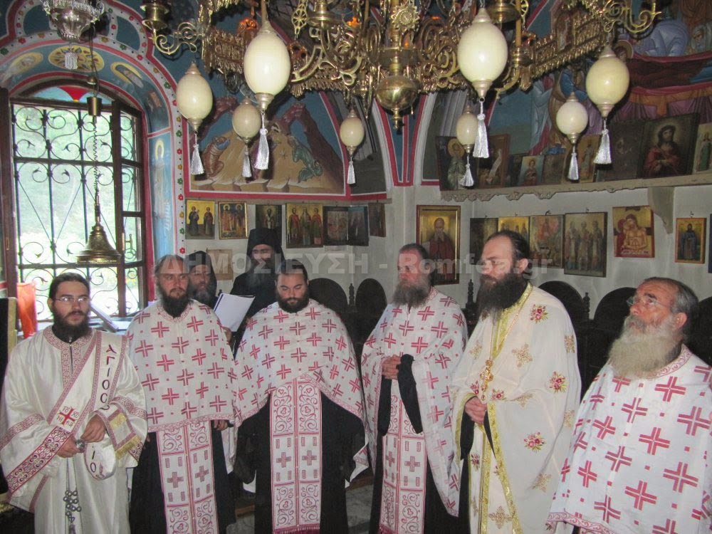 5157 - Φωτογραφίες από την σημερινή λαμπρή Πανήγυρη στο Χιλιανδαρινό κελλί Πατερίτα που τιμάται στη Μεταμόρφωση του Σωτήρος - Φωτογραφία 8