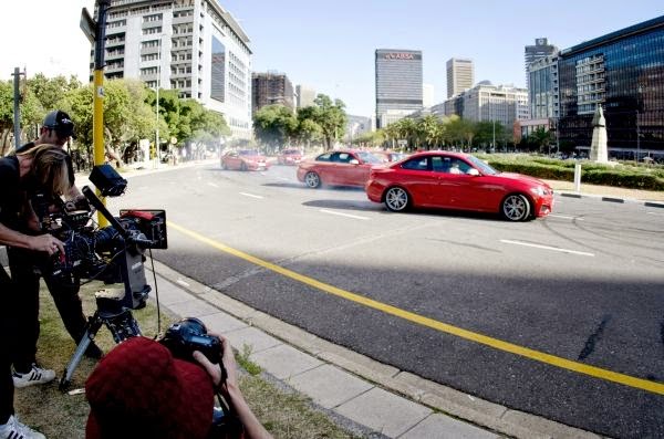 Η οδηγική απόλαυση γίνεται ταινία: Η BMW M235i Coupe πρωταγωνιστεί σε “Drift Mob video” στο Κέιπ Τάουν - Φωτογραφία 8