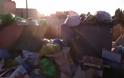Παραμένουν τα Σκουπίδια στο Ζεφύρι - Φωτογραφία 3