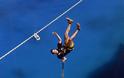 Φωτογραφίες που κόβουν την ανάσα: Παγκόσμια τρέλα με το bungee jumping στην παραλία Ναυάγιο της Ζακύνθου! [photos] - Φωτογραφία 4