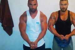 Παραδόθηκε και ο δεύτερος δράστης του διπλού φονικού στην Καρδαμύλη – Για 800 ευρώ τους εκτέλεσαν σε ραντεβού θανάτου